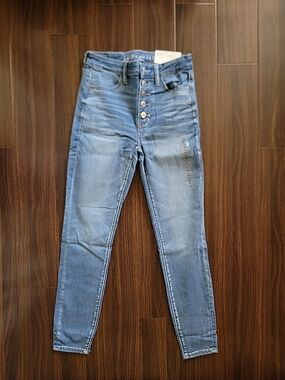 New American Eagle Super High-Rise Jeggings